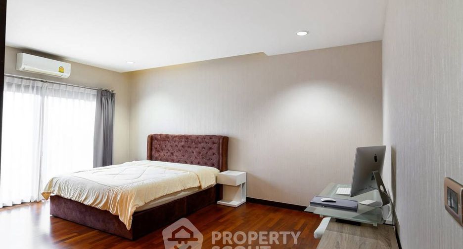 À louer 3 chambres villa à Huay Yai, Pattaya