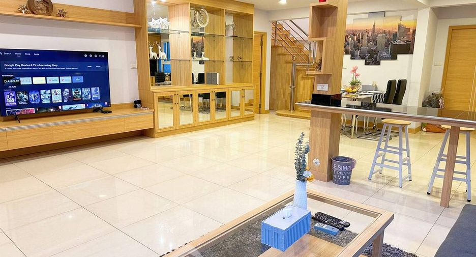 For rent 4 bedrooms house in Bang Lamung, Chonburi