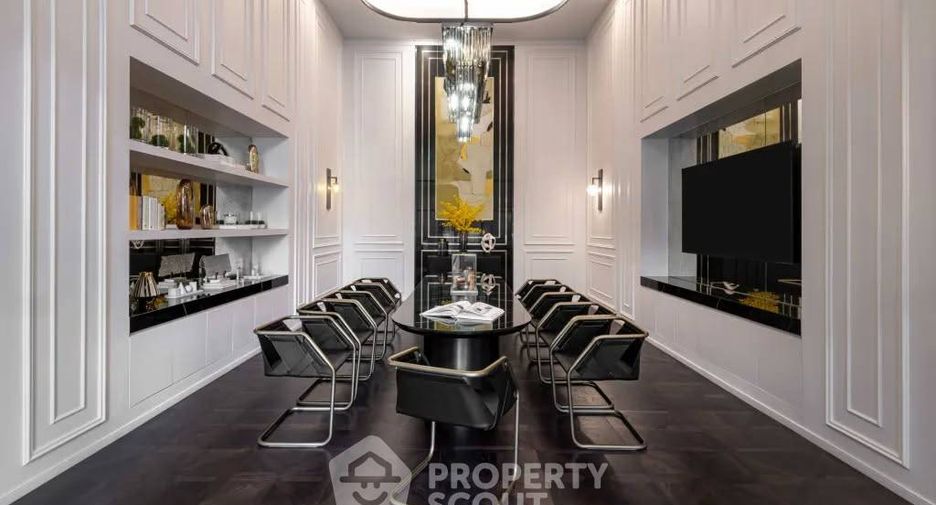 For rent 2 bedrooms condo in Pathum Wan, Bangkok