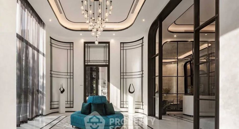 For rent 2 bedrooms condo in Pathum Wan, Bangkok