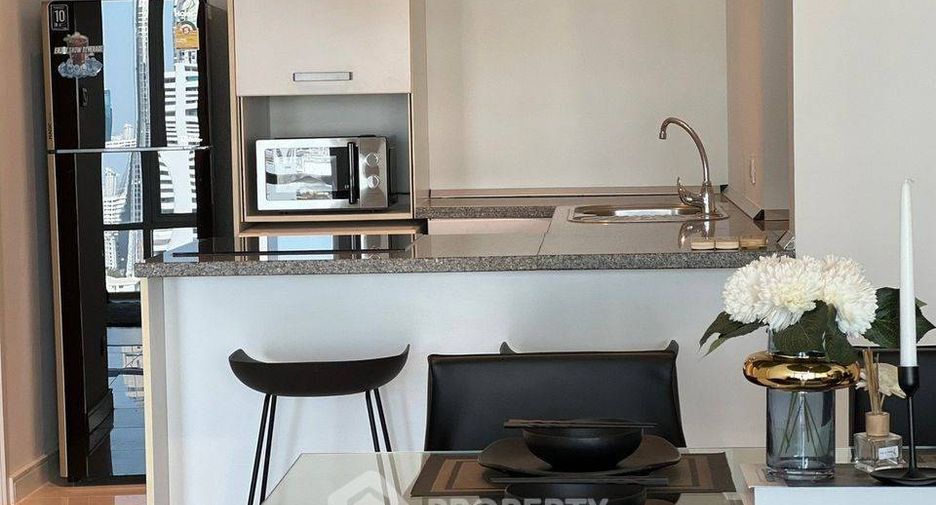 For rent 2 bedrooms condo in Khlong Toei, Bangkok