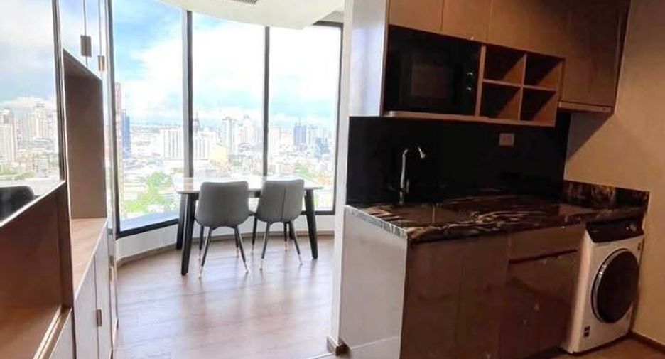 For rent 1 bed condo 