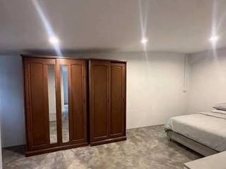 Condo en alquiler de 2 habitaciones en Phra Khanong, Bangkok