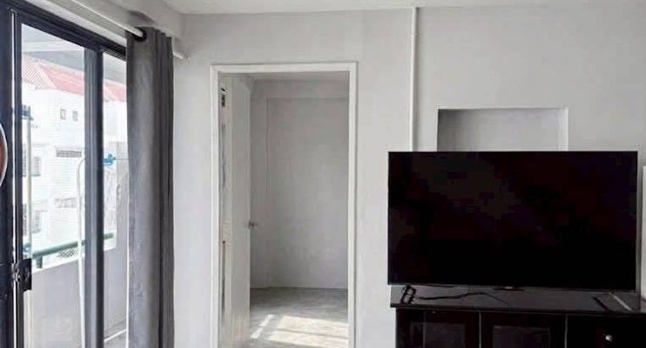 Condo en alquiler de 2 habitaciones en Phra Khanong, Bangkok