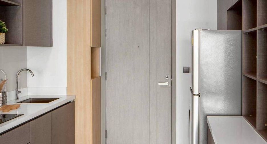 For rent 2 bedrooms condo in Watthana, Bangkok