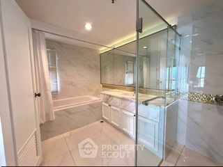 Apartamento en alquiler de 4 habitaciones en Watthana, Bangkok