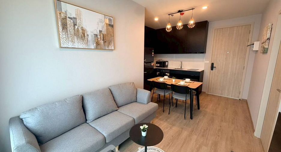 Condo en alquiler de 2 habitaciones en Huai Khwang, Bangkok