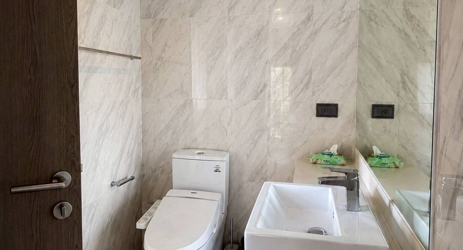 For rent 1 bed condo in Khlong Toei, Bangkok