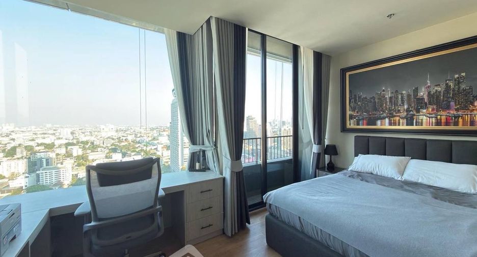 For rent 2 bedrooms condo in Watthana, Bangkok