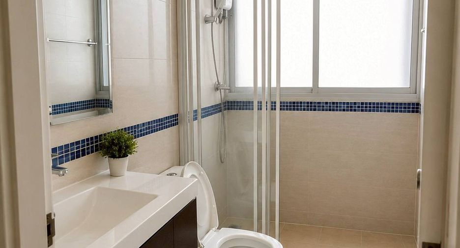 For rent 2 bedrooms condo in Khlong Toei, Bangkok