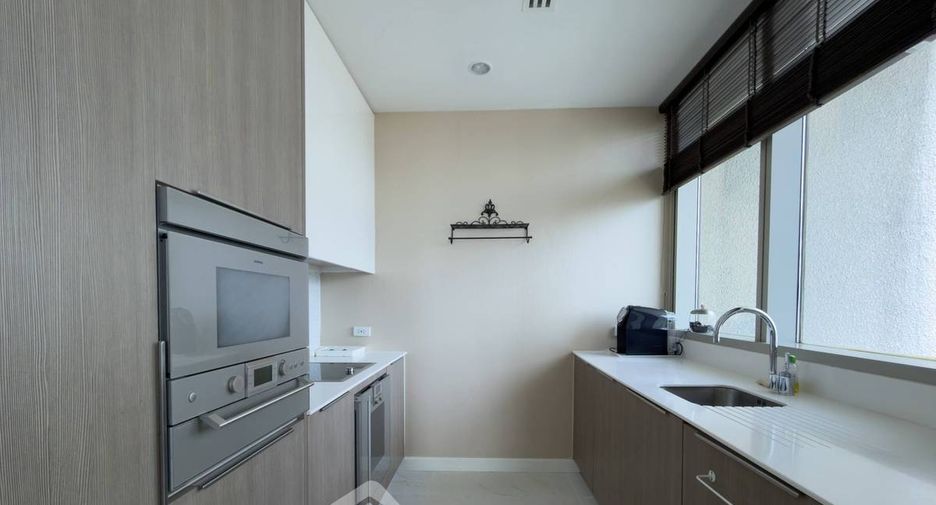 À louer 2 chambres condo à Pathum Wan, Bangkok