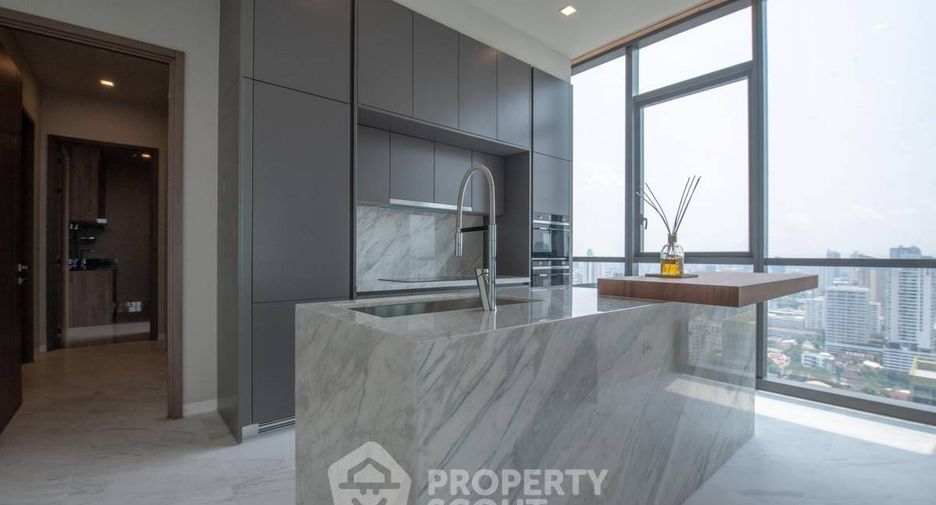 Condo en alquiler de 3 habitaciones en Watthana, Bangkok