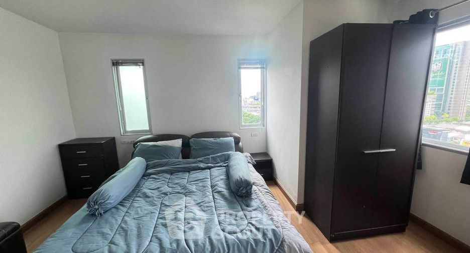 For rent 2 bedrooms condo in Chatuchak, Bangkok