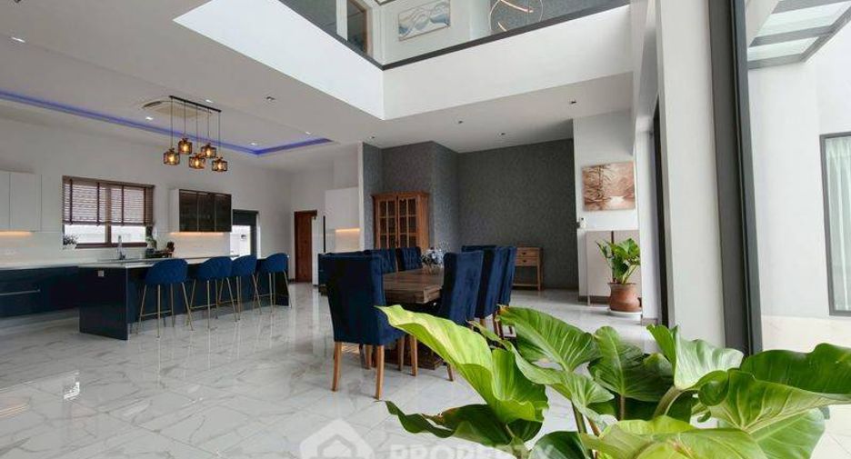 Villa zur Miete mit 6 Zimmer in Bang Lamung, Chonburi