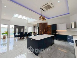 Villa zur Miete mit 6 Zimmer in Bang Lamung, Chonburi