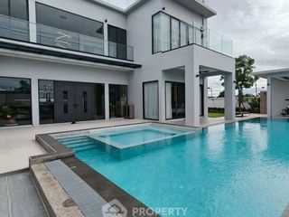 Villa zur Miete mit 6 Zimmer in Bang Lamung, Chonburi