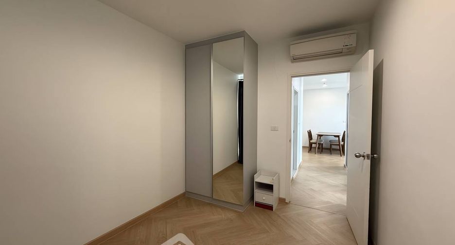 Condo en alquiler de 2 habitaciones en Huai Khwang, Bangkok
