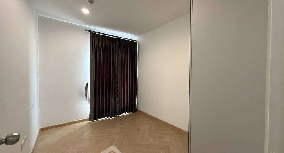 Condo en alquiler de 2 habitaciones en Huai Khwang, Bangkok