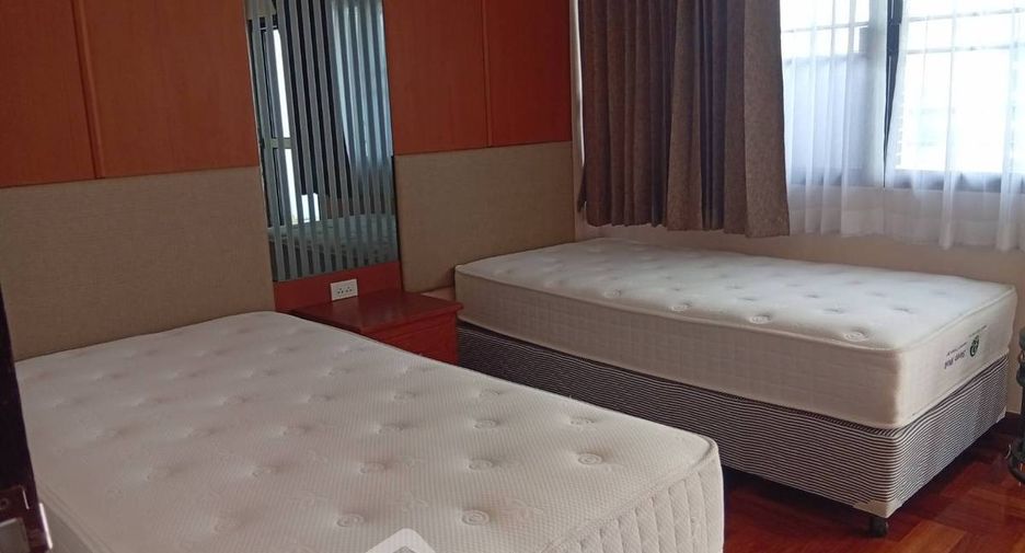 À louer 2 chambres condo à Watthana, Bangkok