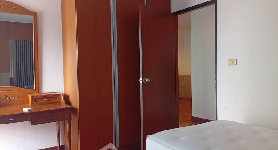 À louer 2 chambres condo à Watthana, Bangkok