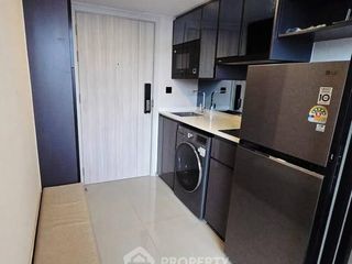 For rent 2 bedrooms condo in Bang Rak, Bangkok
