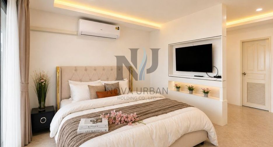 For rent 4 bedrooms villa in Bang Lamung, Chonburi
