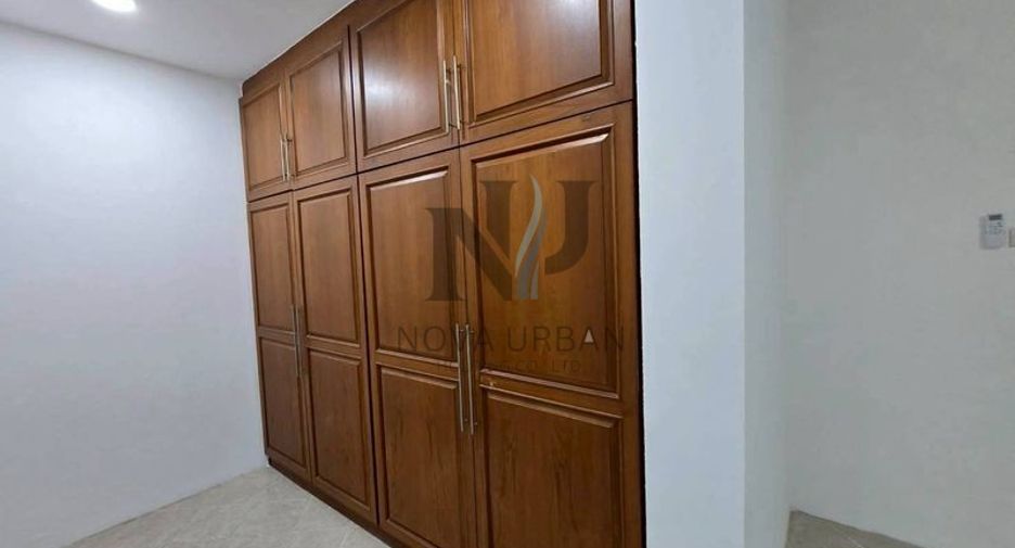 For rent 4 bedrooms villa in Bang Lamung, Chonburi