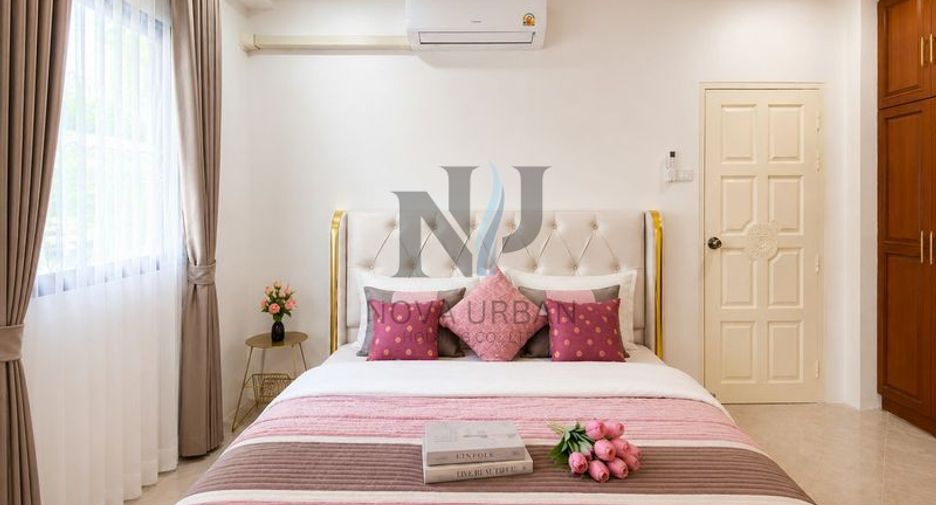 For rent 4 bedrooms villa in Bang Lamung, Chonburi