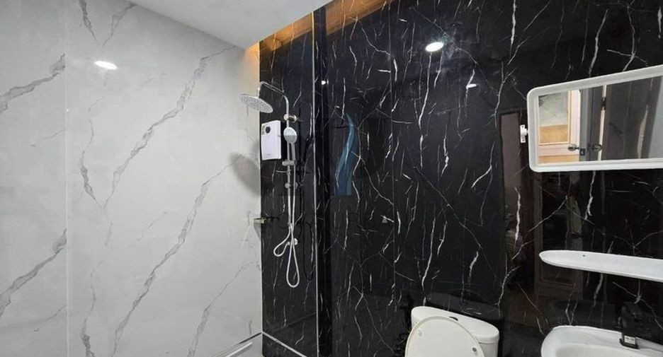 For rent 4 bedrooms townhouse in Bang Lamung, Chonburi