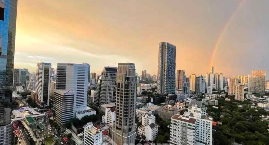 Condo en alquiler de 3 habitaciones en Sathon, Bangkok