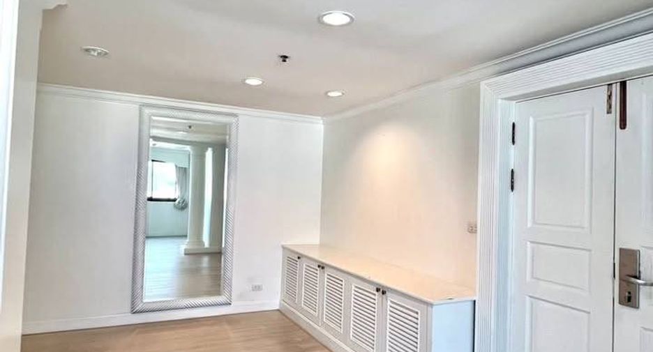 Apartment zur Miete mit 4 Zimmer in Watthana, Bangkok