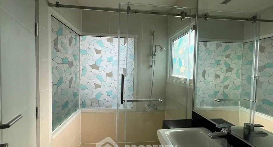 For rent 2 bedrooms condo 