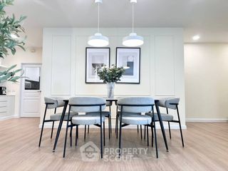 For rent 3 bedrooms condo in Pathum Wan, Bangkok