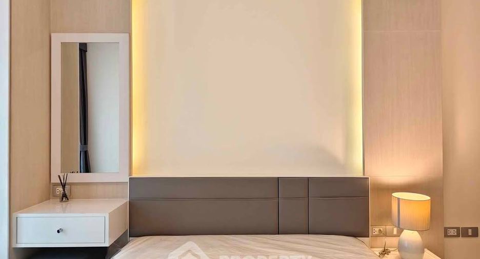 For rent 2 bedrooms condo in Khlong Toei, Bangkok