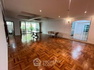 For rent 4 bedrooms apartment in Khlong Toei, Bangkok