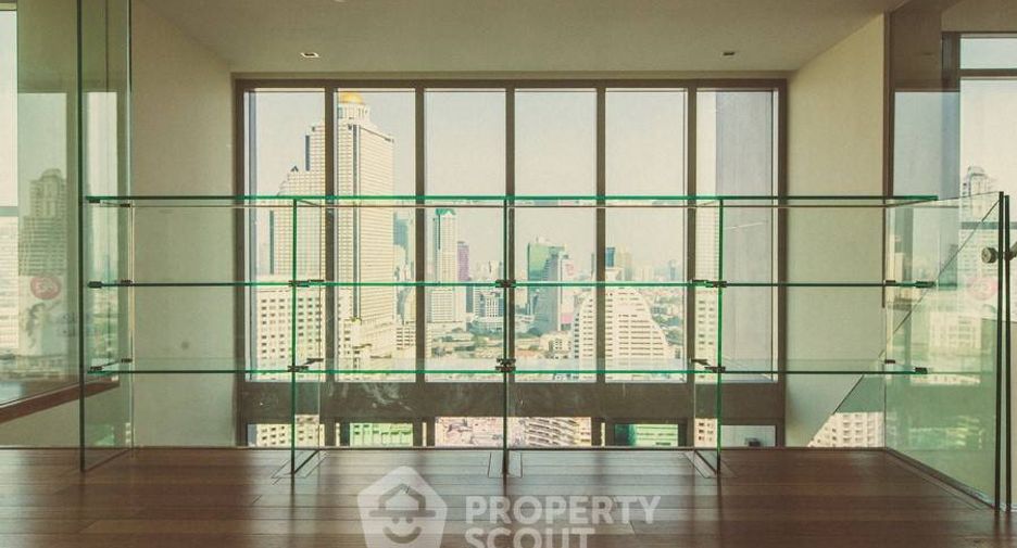 For rent 3 bedrooms condo in Sathon, Bangkok