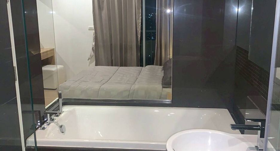 Wohnung zur Miete mit 1 Zimmer in Phra Khanong, Bangkok