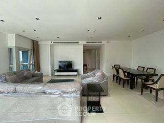 For rent 3 bedrooms condo in Pathum Wan, Bangkok