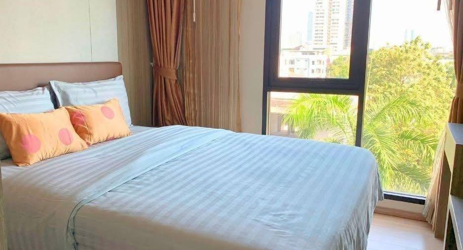 For rent 2 bedrooms condo 