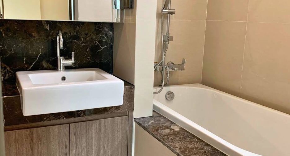For rent 2 bedrooms condo 