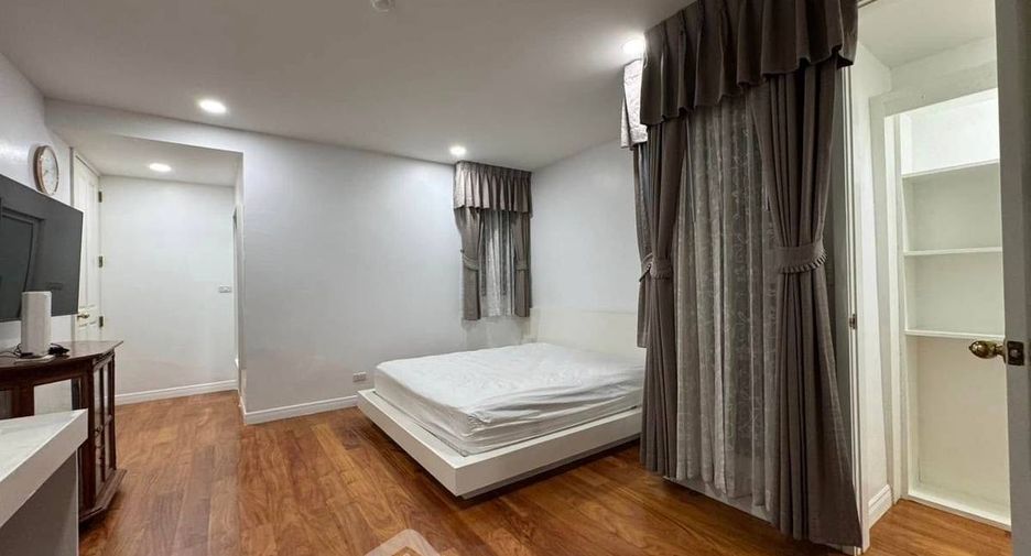 Wohnung zur Miete mit 2 Zimmer in Pathum Wan, Bangkok