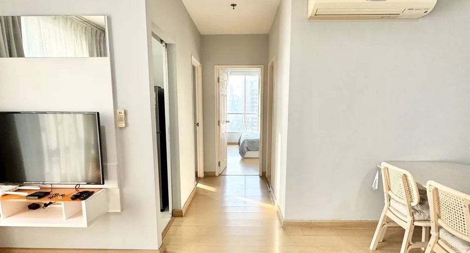 For rent 2 bedrooms condo in Khlong Toei, Bangkok
