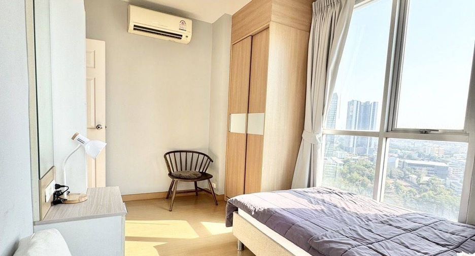 For rent 2 bedrooms condo in Khlong Toei, Bangkok