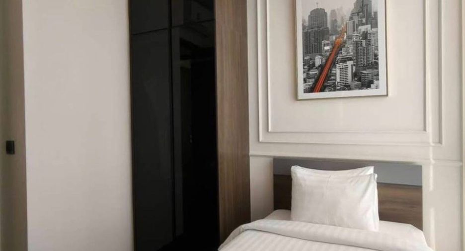 For rent 2 bedrooms condo in Watthana, Bangkok