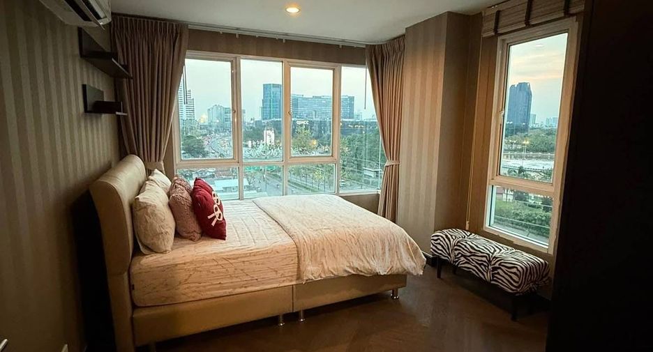 For rent 1 bed condo in Khlong Toei, Bangkok