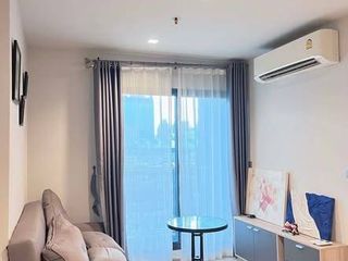 À louer 2 chambres condo à Huai Khwang, Bangkok