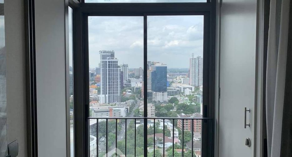For rent 1 bed condo in Watthana, Bangkok