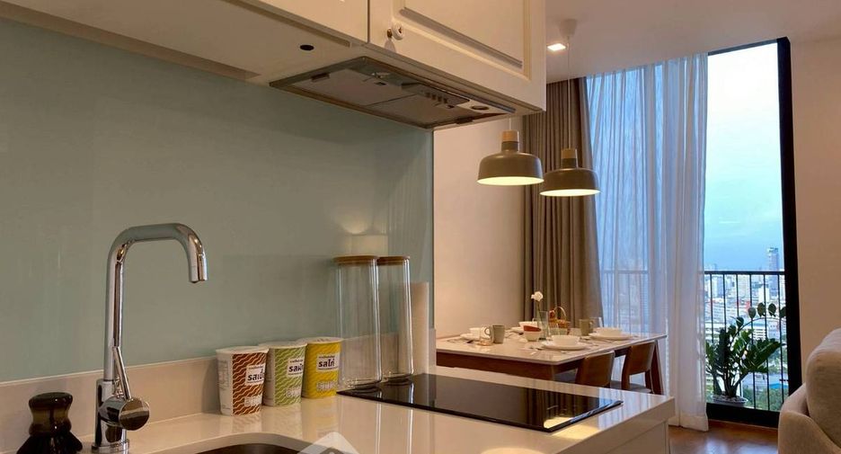 For rent 2 bedrooms condo in Watthana, Bangkok