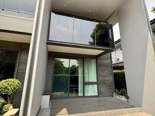 For rent 4 bedrooms house in Bang Kapi, Bangkok