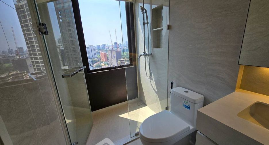 À louer 2 chambres condo à Pathum Wan, Bangkok